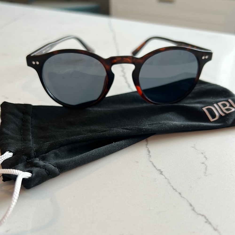 Dibi sunnies
